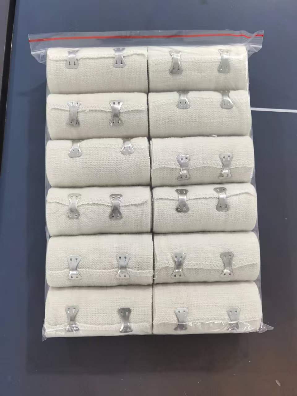 Haorun ທາງການແພດເປີດຕົວໃຫມ່: 105g & 120g Spandex Plain Weave Bandage with Smooth Edge (Natural White) - ເຫມາະສໍາລັບຕະຫຼາດຊັ້ນສູງ.